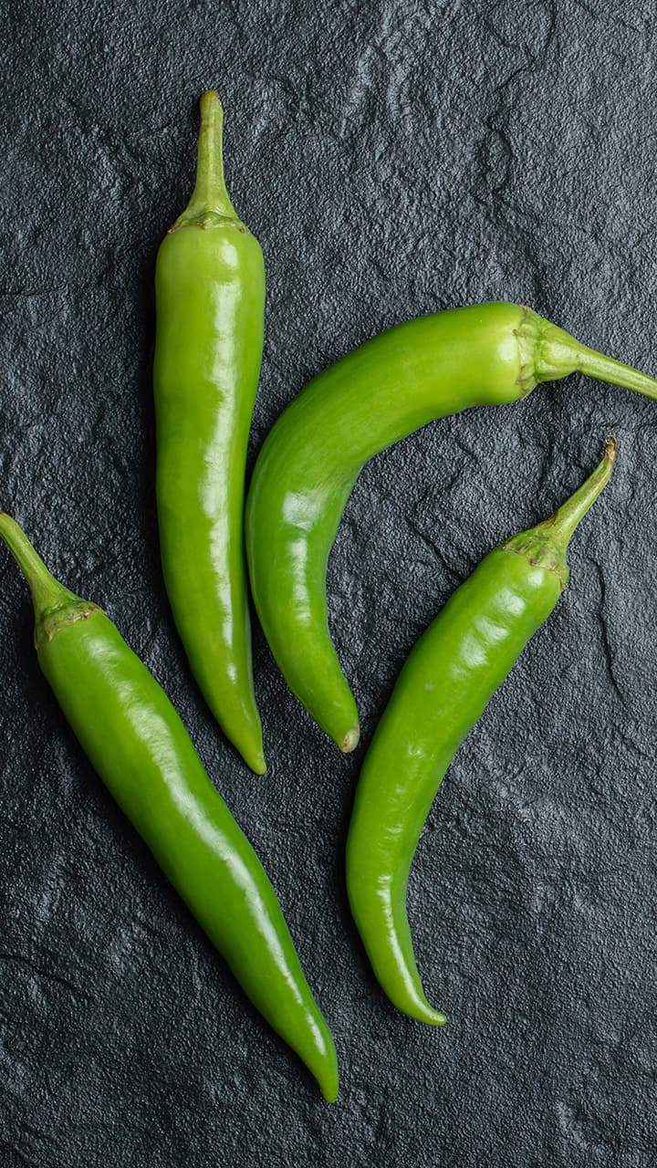 the benefits and side effects of green chilies