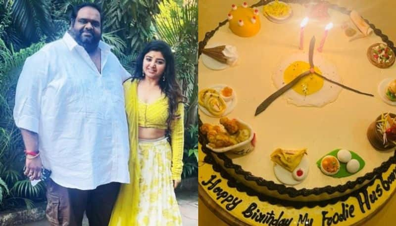 actress mahalakshmi gifts husband a foodie design cake on his birthday hyp