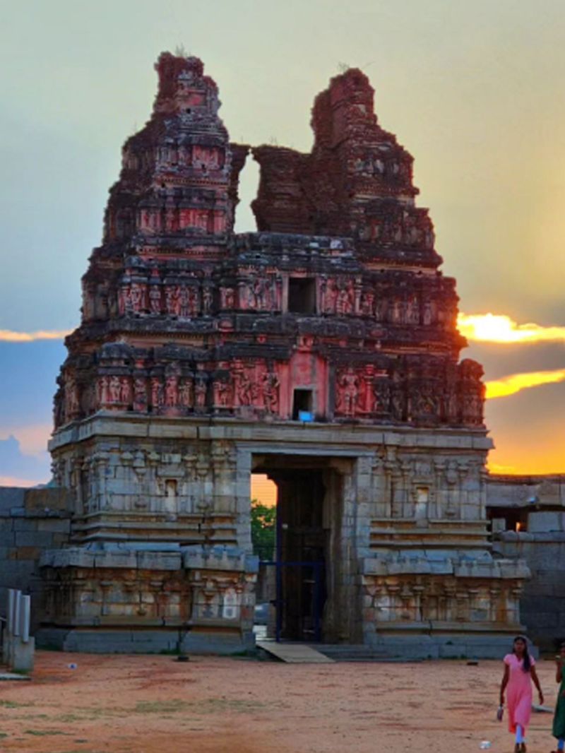 amazing wonder of famous temples in tamil