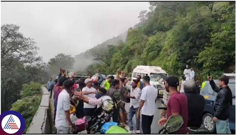 Harassment by miscreants in Karnataka Tourists Paradise Charmadi Ghat sat