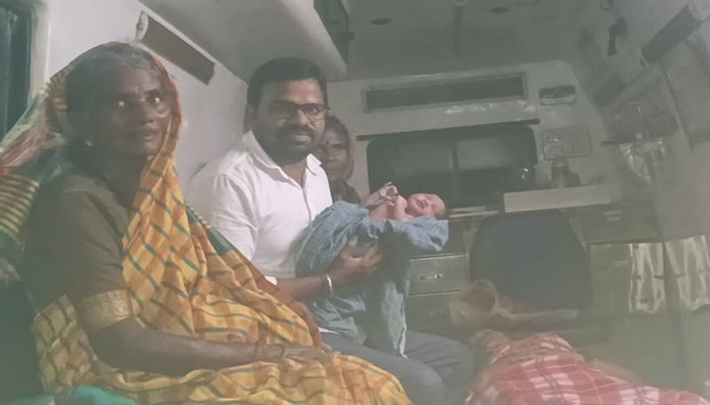 Woman Gave Birth to a Baby in Ambulance at Hosapete in Vijayanagara grg