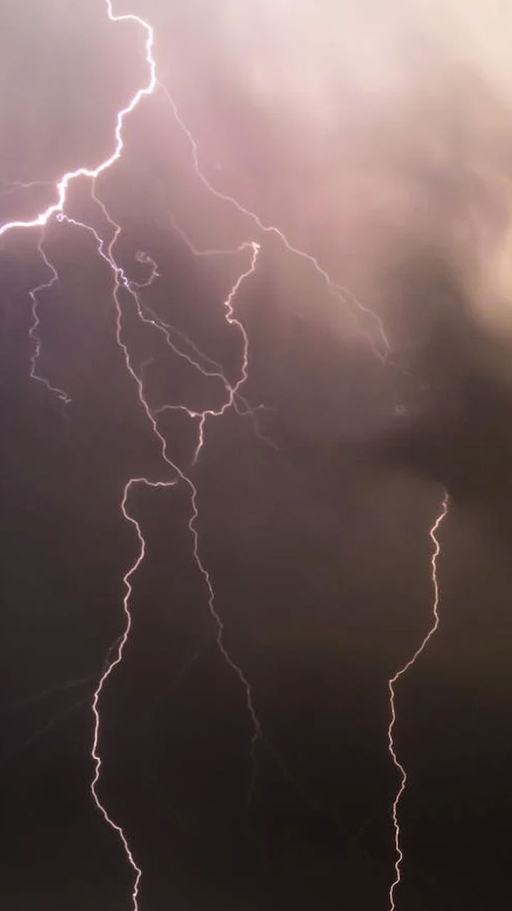 Lightning struck fire in thane building after heavy rainfall in maharashras thane, palghar kms