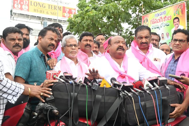 minister gangula kamalakar fires on tpcc chief revanth reddy over his remarks on free electricity to farmers ksp KRM