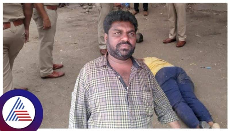 rowdy sheeter brutally murdered at Bhimatira  in vijayapura  Karnataka news gow