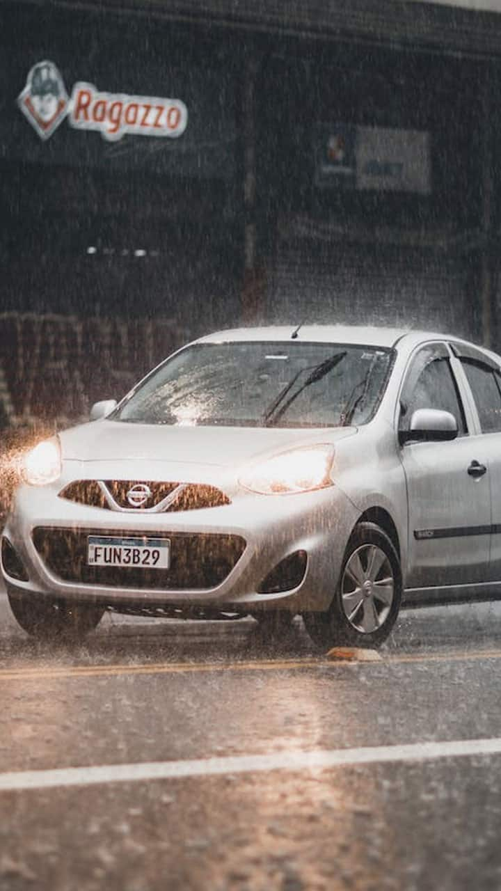 Essential Car Maintenance Tips for Safe Driving in the Rain sns