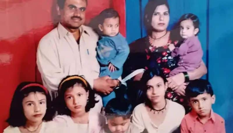 pak family of nine who all share the same birthday gets Guinness World Record etj