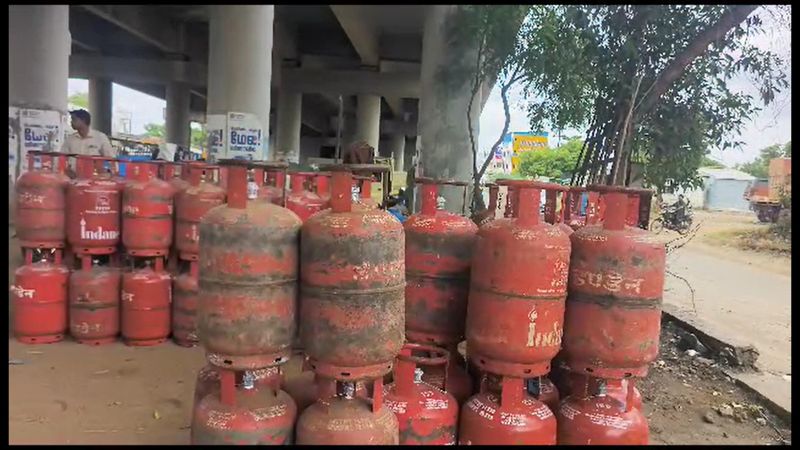 Public appeal to dispose of cylinders placed in public places in Karur