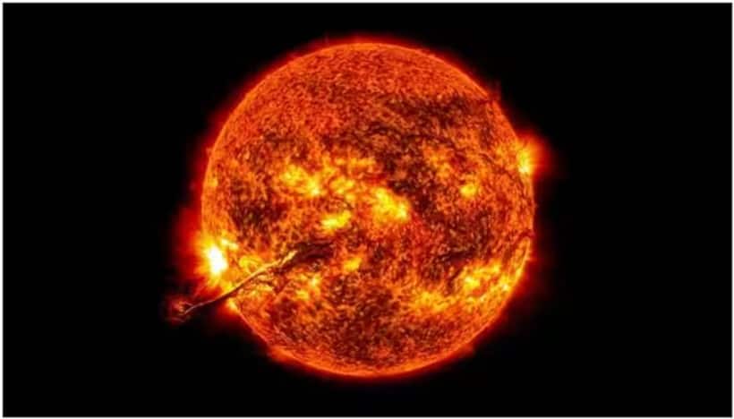 Sun to reach 'solar maximum' in 2025, sparks fears of potential 'Internet apocalypse'