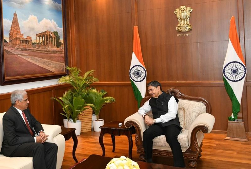 Tamil Nadu Chief Secretary Shiv Das Meena met Governor Ravi