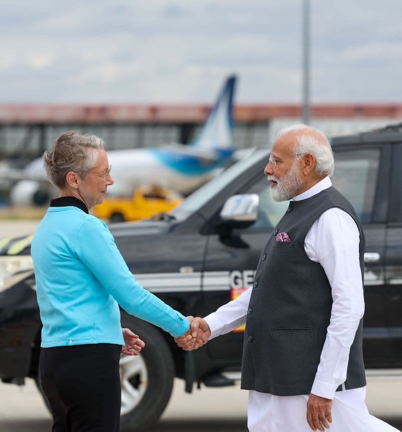 PM Modi in Paris