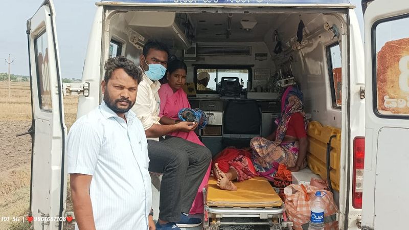 woman gave birth to a baby in ambulance at yadgir gvd