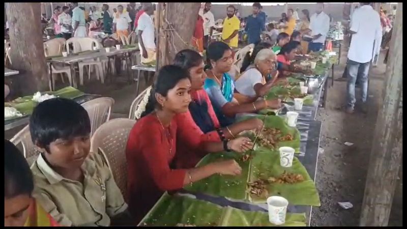 250 goats and 2500 country chicken served 20 thousand people in namakkal district temple festival