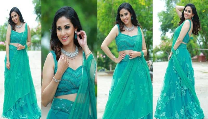 Actress Sadha attracts with her beautiful look in Traditional Wear NSK