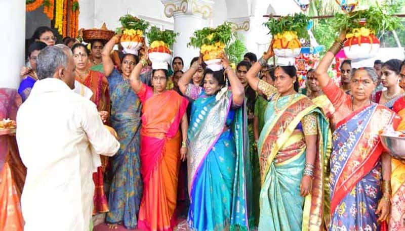 Telangana Governor Offers  Special Prayers at Nallapochamma Temple  Rajbhavan in  Hyderabad lns