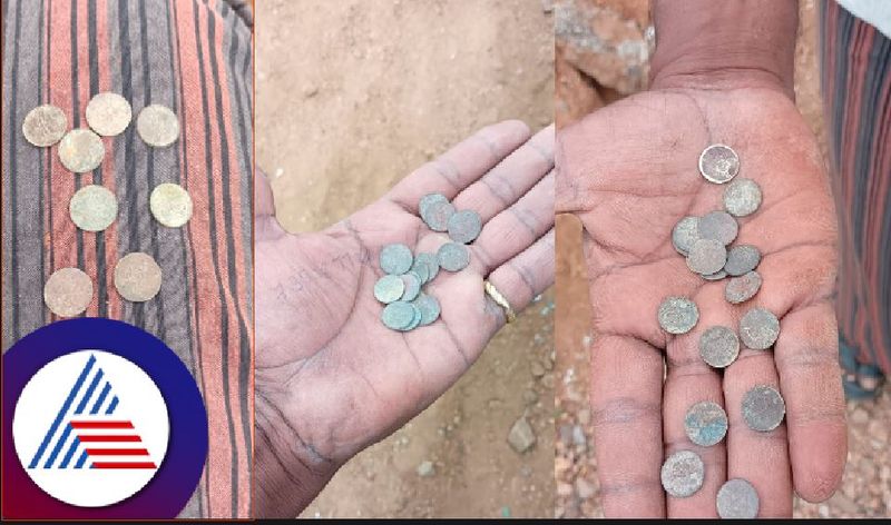 Ancient coinss with an image of Chhatrapati Shivaji found near Bhairapur at chitradurga rav