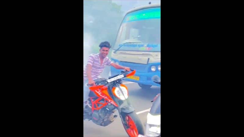 young man disturbing public vehicles in vellore thiruvannamalai road video goes viral