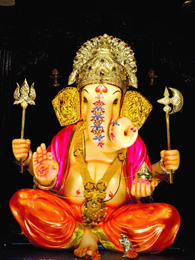 worship lord ganesha and offer these things on wednesday to get money suh