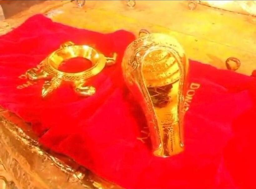 శ్రీవారికి ఇన్ఫోసిస్ నారాయణ మూర్తి దంపతులు ఇచ్చిన ఆభరణాలివే.. ఎంత విలువో తెలుసా..?