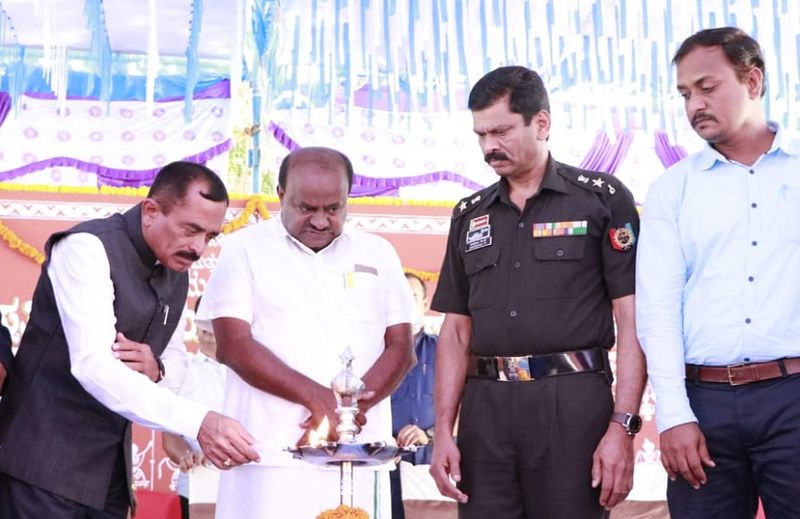 Development of country through good education health Says HD Kumaraswamy gvd