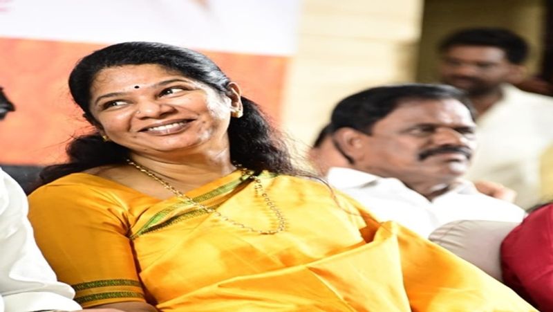 Why kanimozhi not participated in kalaignar centenary library function