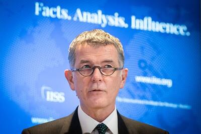 MI6 door 'is always open': UK spy chief Richard Moore urges unhappy Russians to share secrets (WATCH)