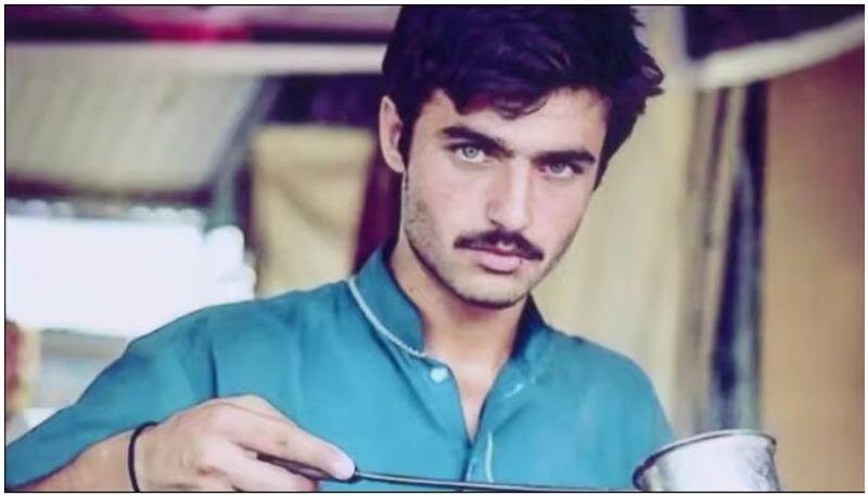 Viral blue-eyed chaiwala Arshad Khan now where opens cafe in London btb