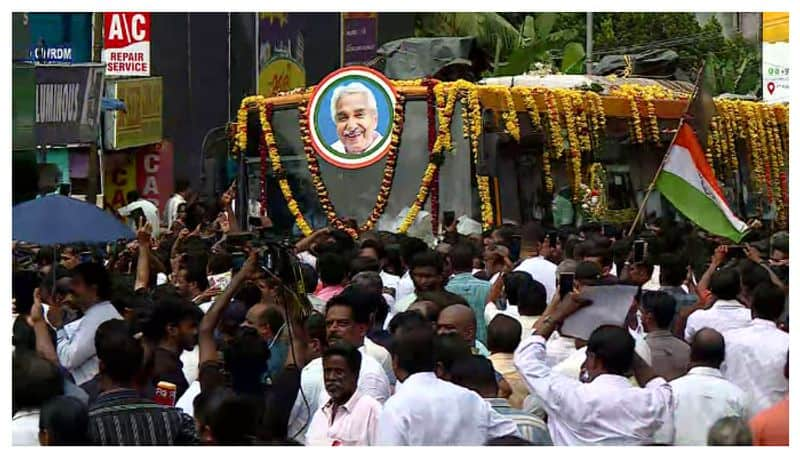 Oommen chandy funeral to be held on St George Orthodox Church in Puthuppalli today