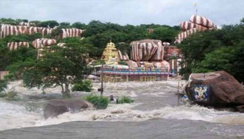 భారీవర్షాలతో మంజీరాకు  వరద: ఏడుపాయల వనదుర్గమ్మ ఆలయం మూసివేత