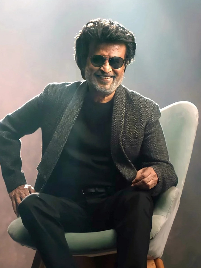 Dedicated fan constructs temple in honor of Rajinikanth, says "I don't watch any other actors' movies..." SHG