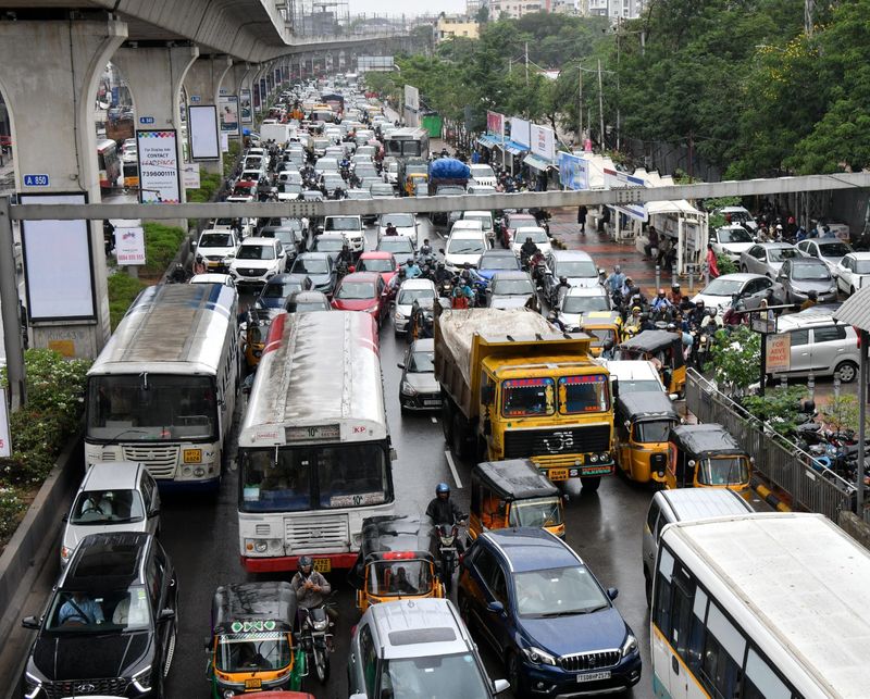 Maharashtra rains Orange alert in Mumbai red alert in Pune Raigad schools shut today gcw