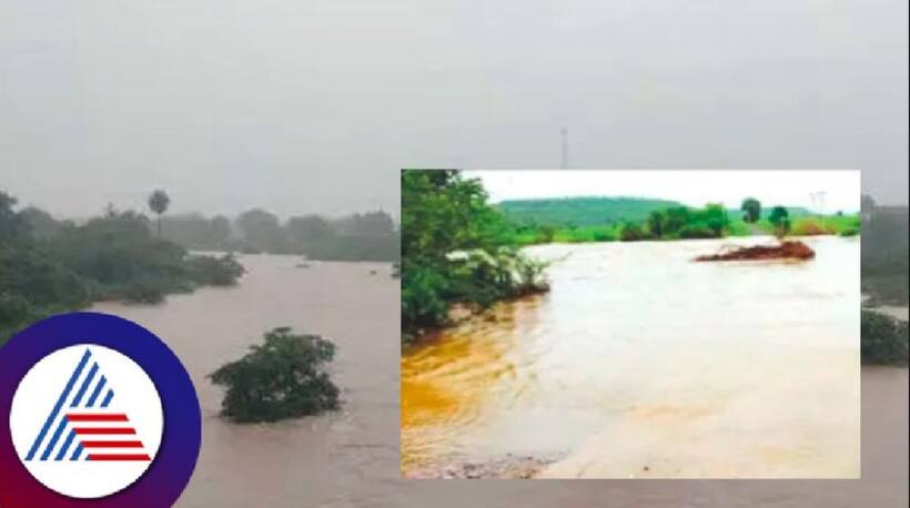 మానేరు వాగులో చిక్కుకున్న పదిమంది కూలీలు... జేసిబిలు, లారీలతో సహా జలదిగ్భందం (వీడియో)