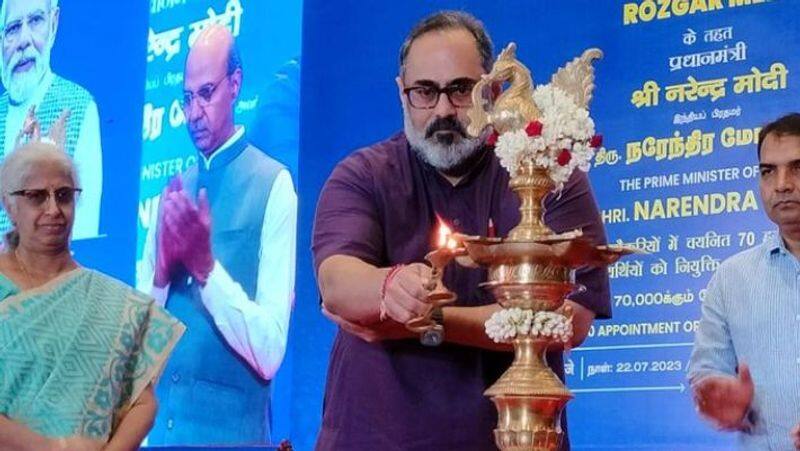 Government jobs for 70 thousand people through Rozgar Mela Minister Rajeev Chandrasekhar greeted the youth