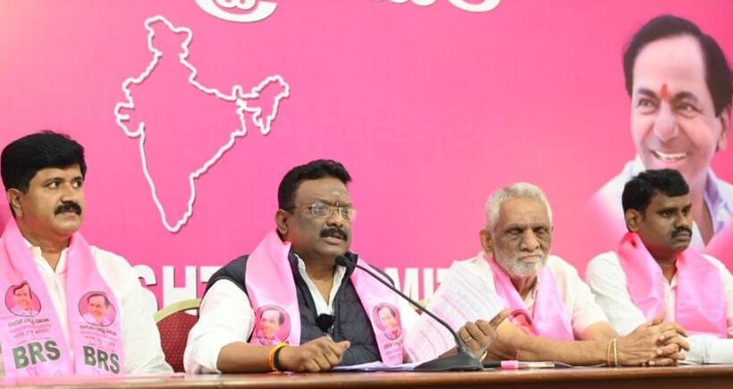  తెలంగాణ విలీనంపై అమిత్ షా సంచలన వ్యాఖ్యలు..  మండిపడ్డ బీఆర్ఎస్.. 