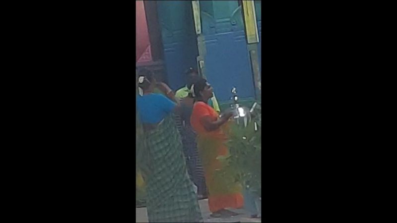 gang of transgender collect a money from devotees in puducherry manakula vinayagar temple