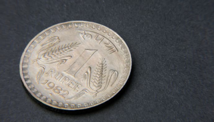 one rupee coin 
