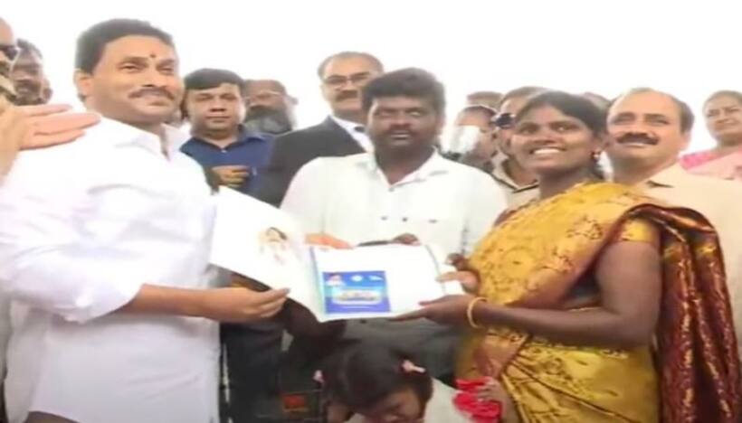 అమరావతి ఆర్ 5 జోన్‌లో పేదల ఇళ్ల నిర్మాణాలకు సీఎం జగన్ శంకుస్థాపన.. 