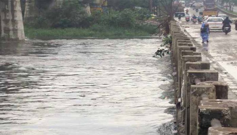 Moosarambagh Bridge  Closed Due  to heavy rains in Hyderabad lns