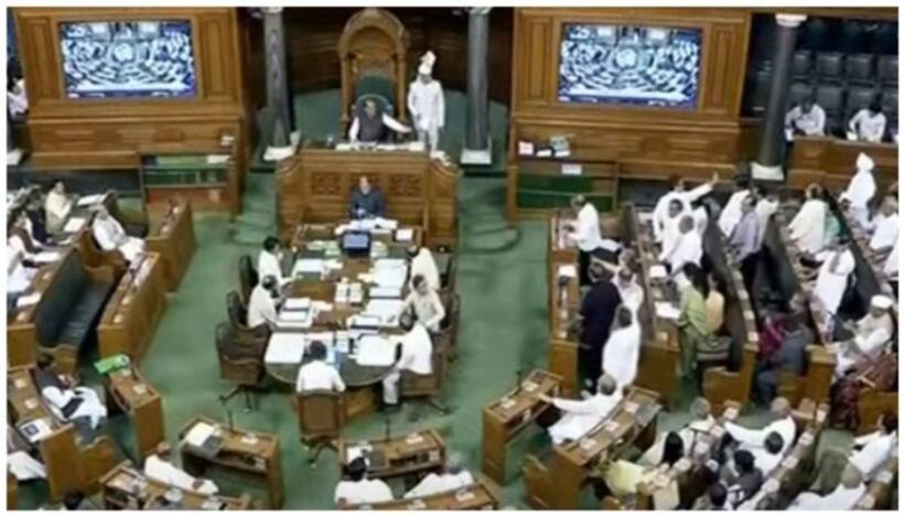 మణిపూర్ హింసపై నిరసన: పార్లమెంట్ ఉభయ సభలు సోమవారానికి వాయిదా 