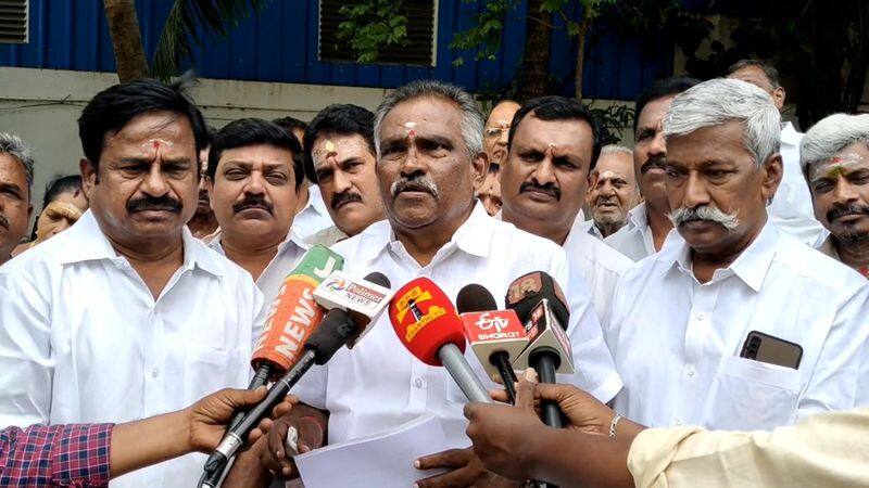 Amman Arjunan has said that 2 BJP MLAs will join AIADMK this afternoon KAK