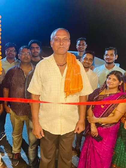 <p>दिलखुश कुमार के पिता बस ड्राइवर थे। उन्हीं से उन्होंने ड्राइविंग सीखी। </p>
