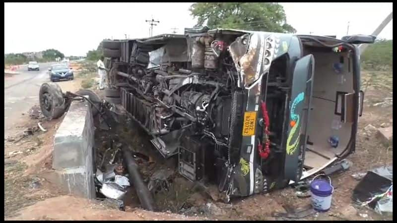 more than 10 passengers injured in luxury bus overturned accident near Trichy