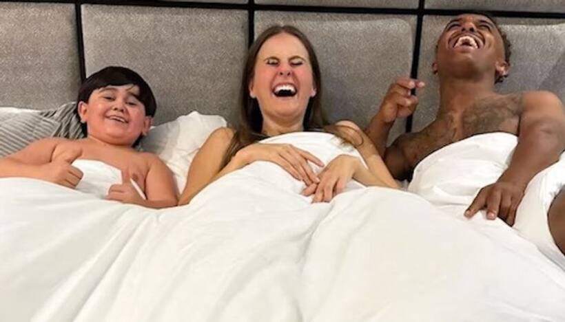 Bigg Boss 16 fame Abdu Rozik gets attacked by netizens for '3 in the bed' video   READ