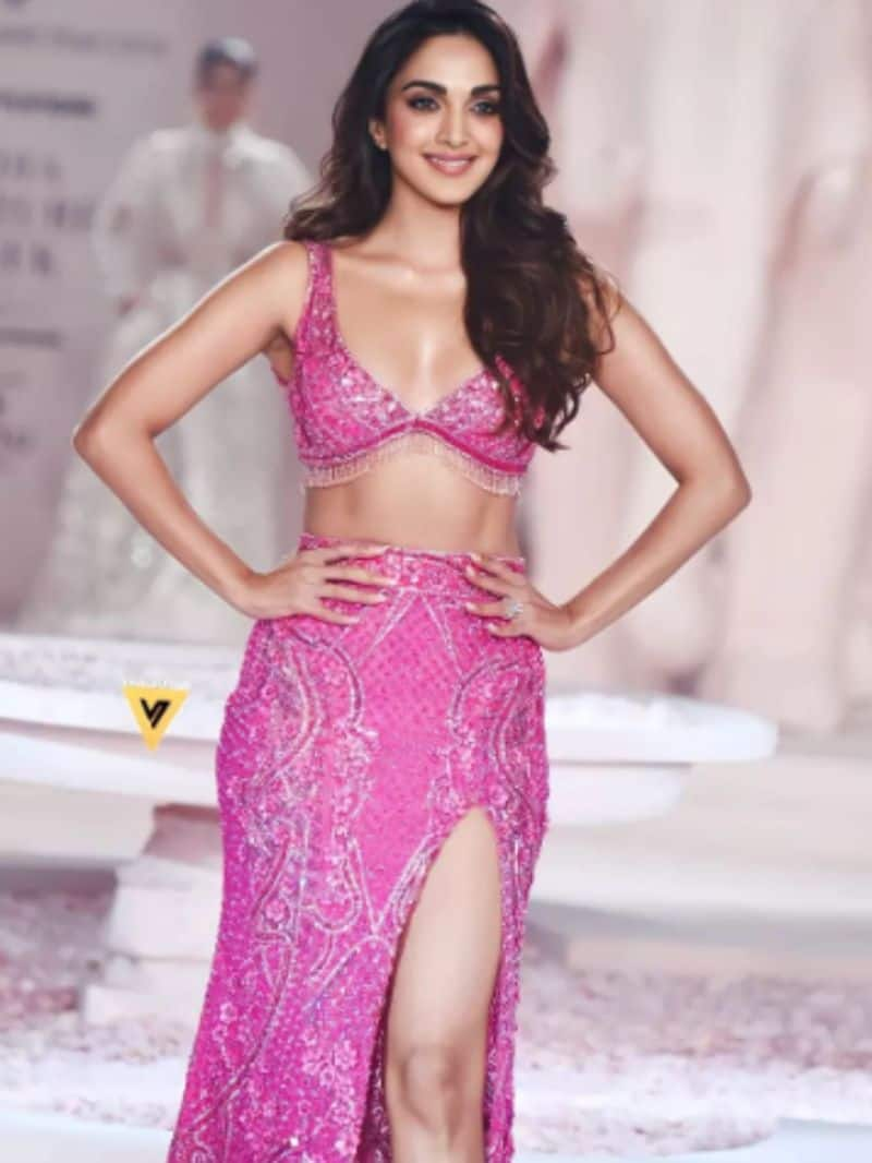 Kiara Advani gives Barbie vibes on the ramp photos viral azn 