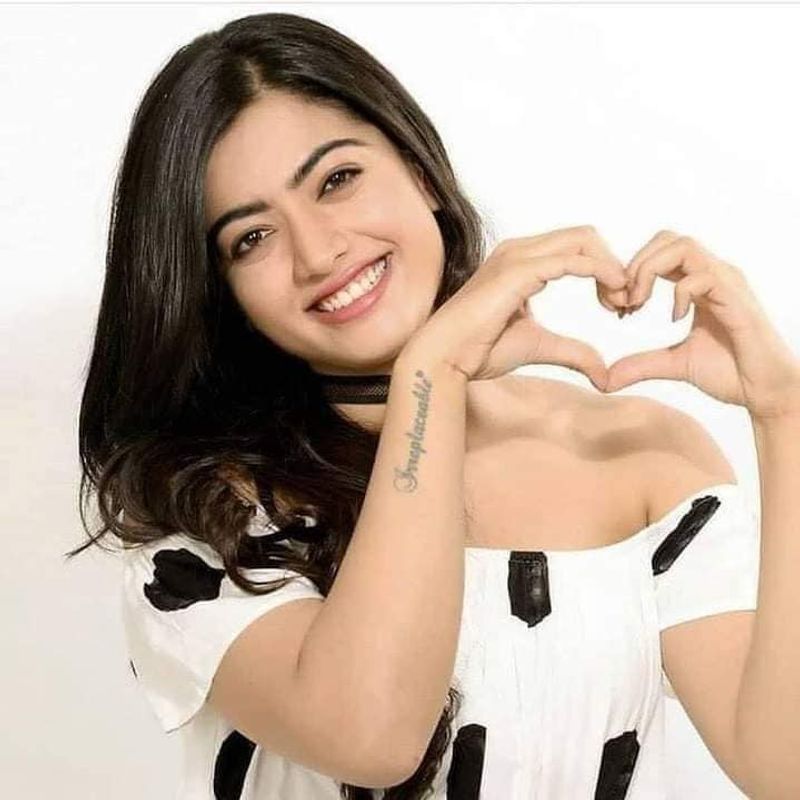 Pushpa Allu Arjuns co-star Rashmika Mandanna had predicted his National Award win way back ADC