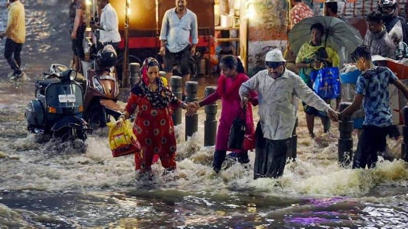 Heavy rains lash Telangana: Extremely heavy rains in almost all districts, government warnings RMA