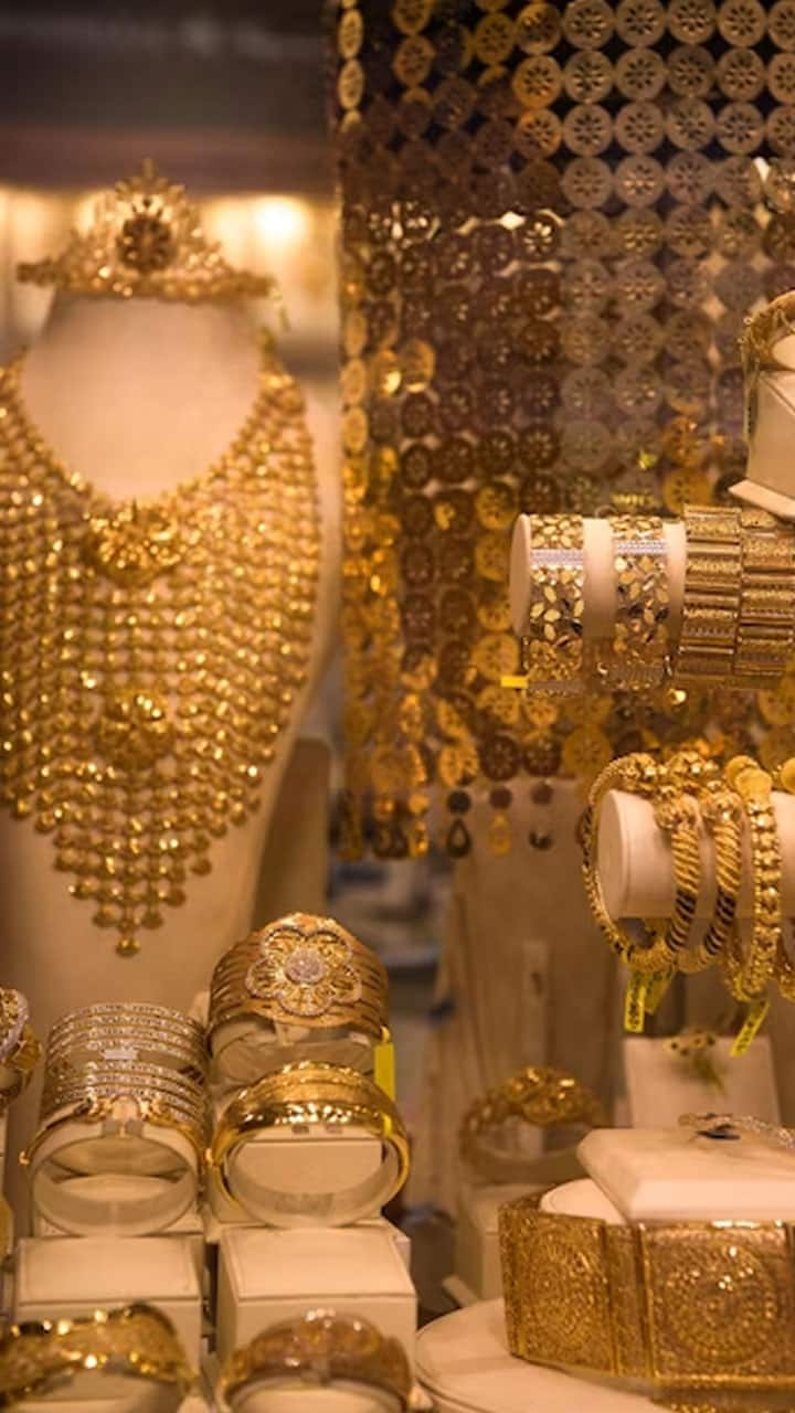 High prices slash domestic gold demand 7% in Q2FY23