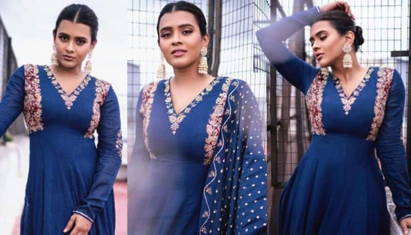 Actress Hebah  Patel looks beautiful in blue chudidar NSK