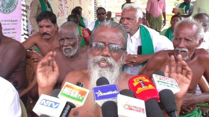 Farmers half-naked wait protest at trichy