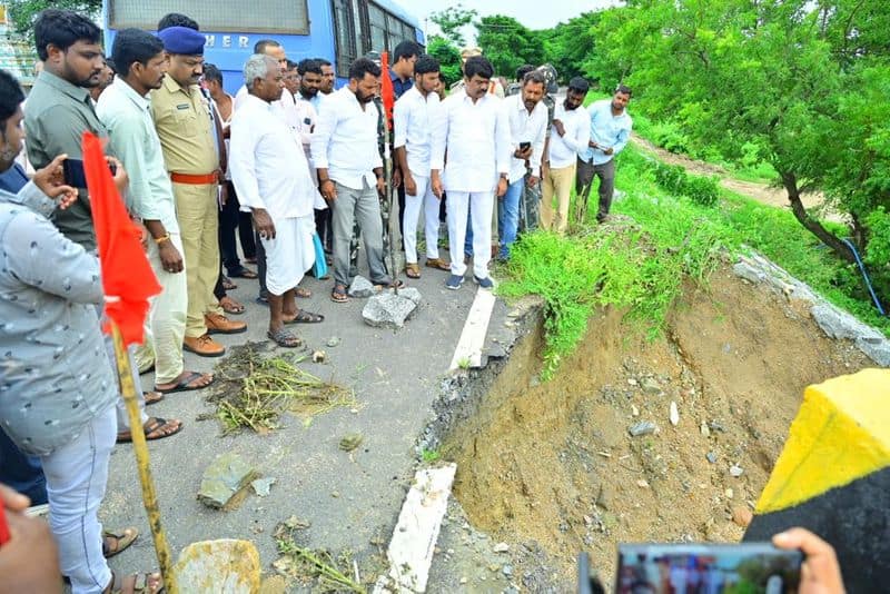 minister vemula prashant reddy alerts godavari belt people as srsp project opens gates for flood water kms