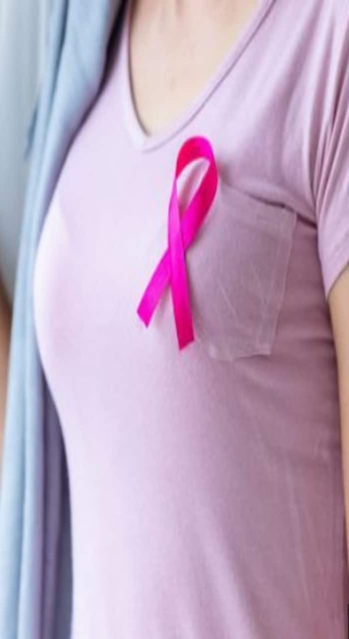 here are the symptoms of breast cancer and ways to prevent it in tamil mks